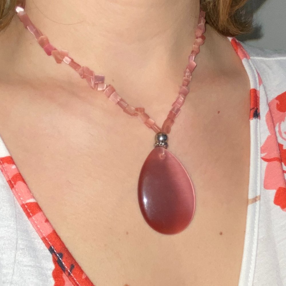 Vintage Pink Cats Eye Chips Necklace Teardrop Pendant Silver Tone Hardware
